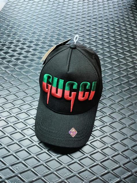 cappello gucci fragole|gucci cappelli.